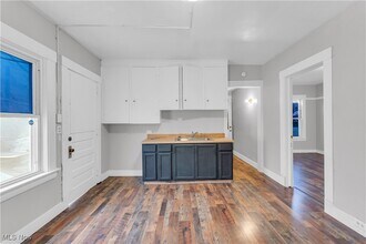 Building Photo - 3106 Library Ave