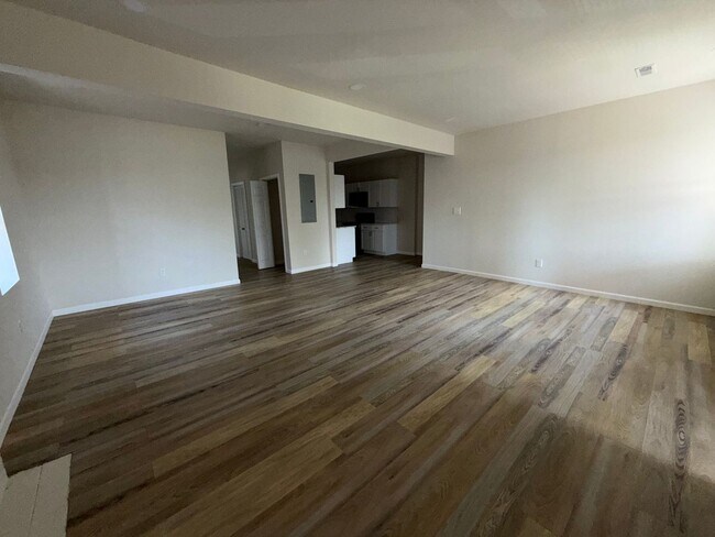 Building Photo - 5909 Cates Ave
