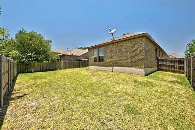 Building Photo - 510 Rolling Brook Ln