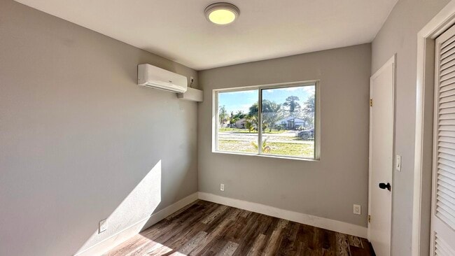 Building Photo - 309 Swain Blvd