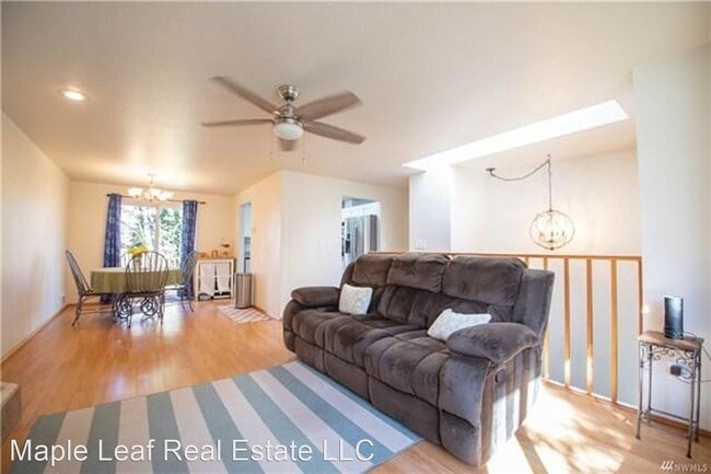 Building Photo - 4 br, 2.5 bath House - 4107 23rd Ave SW