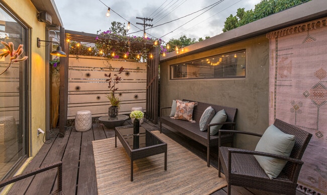 Building Photo - 13263 Venice Blvd