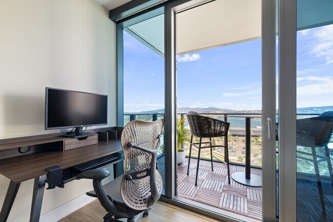 Building Photo - Fully Furnished 2 Bed / 2 Bath Condo with ...