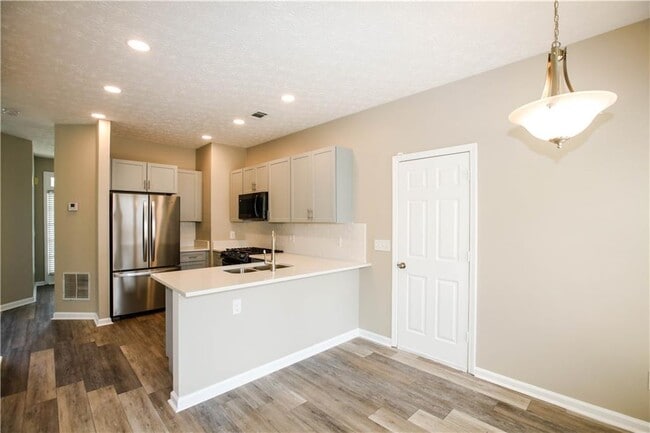 Building Photo - 4130 Wildridge Dr