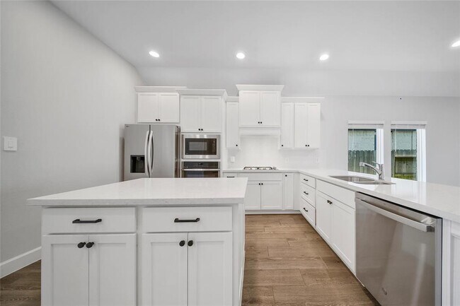 Building Photo - 615 Sand Branch Dr