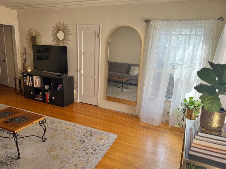 Living Room - 346 N Curson Ave