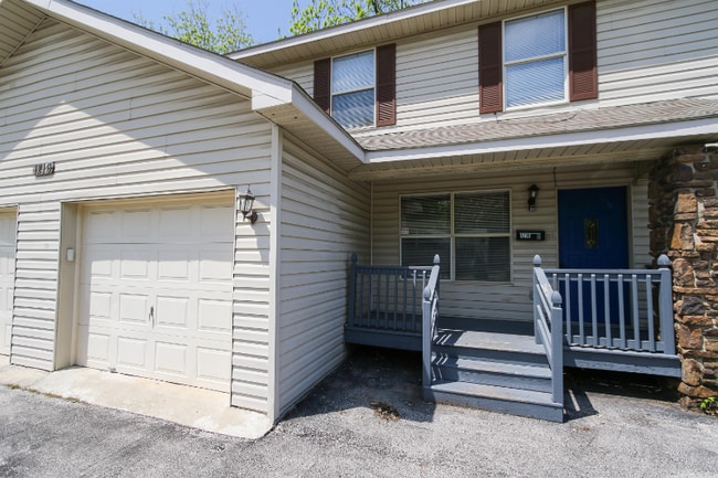 Building Photo - 1216 Highland Ave
