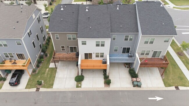 Building Photo - 707 Channing Park Cir