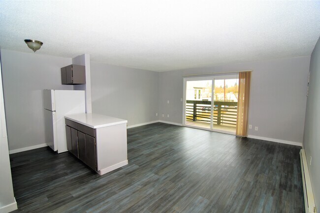 Building Photo - Barbur Place BP-675