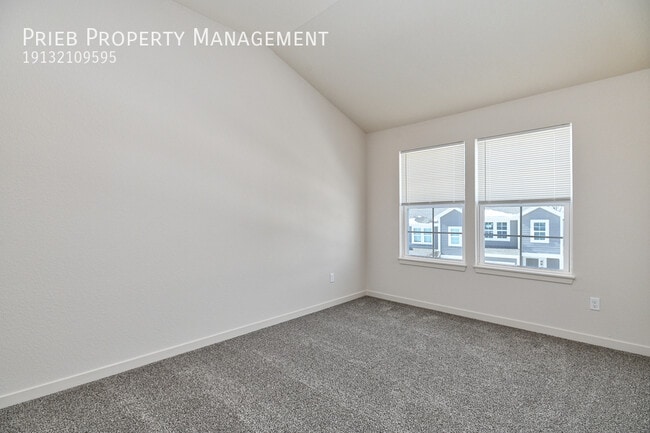 Building Photo - 3245 N 103rd Pl