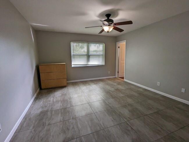 Building Photo - 2701 Wendover Ter
