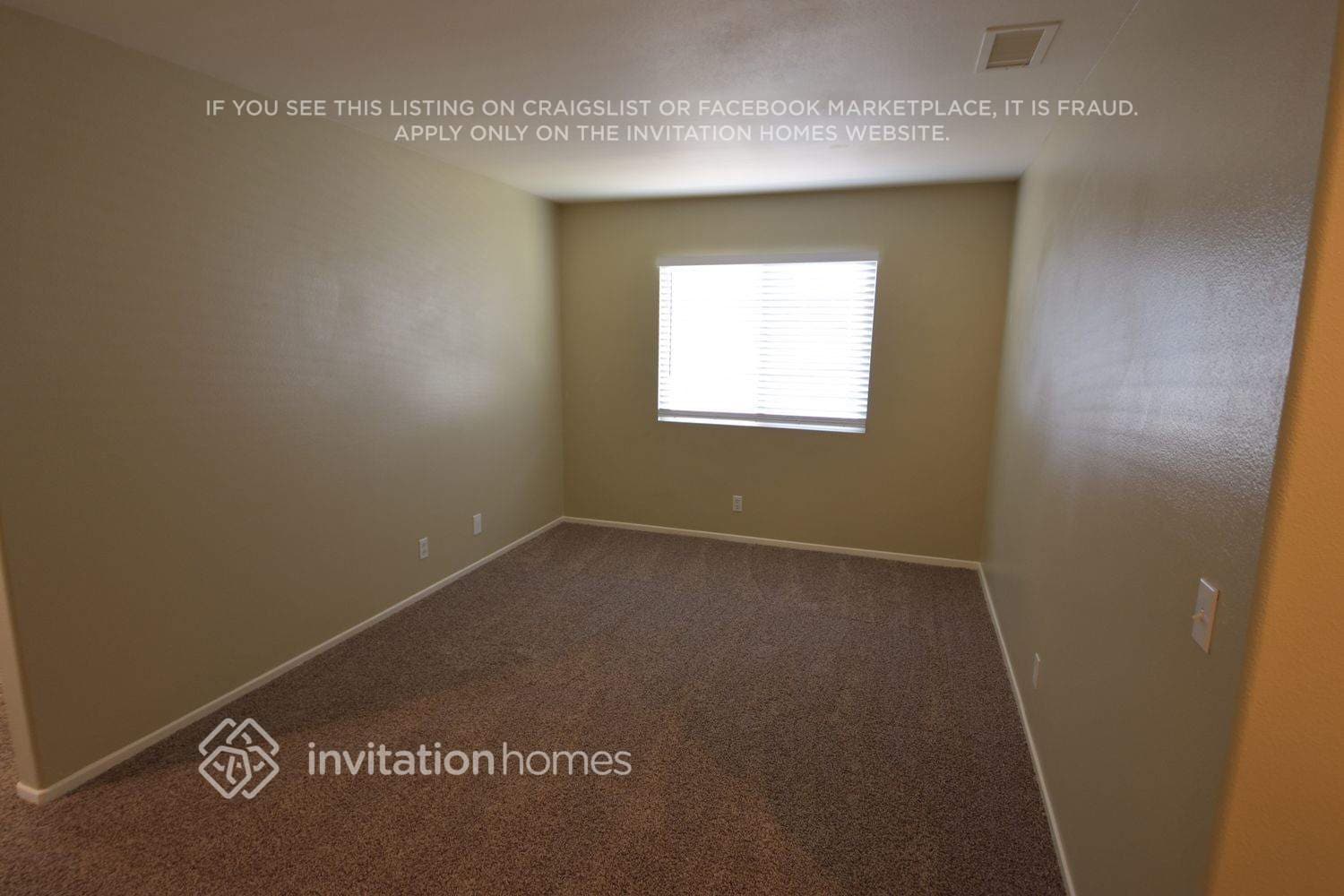 Building Photo - 41085 Chaco Canyon Rd