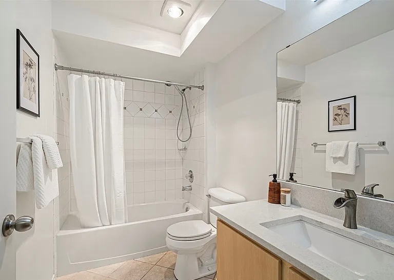 Building Photo - 600 N 85th St