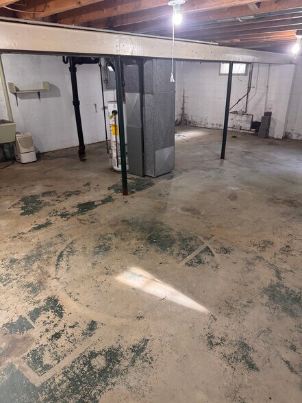 Building Photo - 1196 Knox Ave