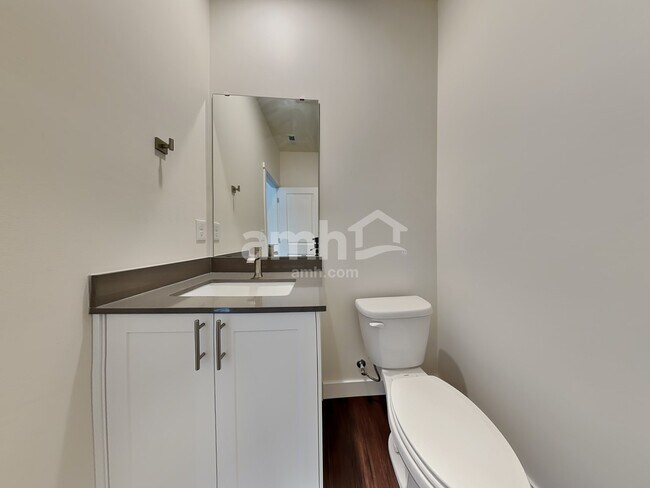 Building Photo - 7703 Verona Lp SW