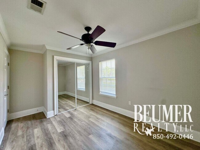 Building Photo - 12295 Havburg Dr