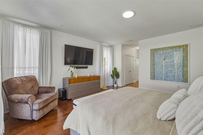 Building Photo - 10359 NW 67th Terrace