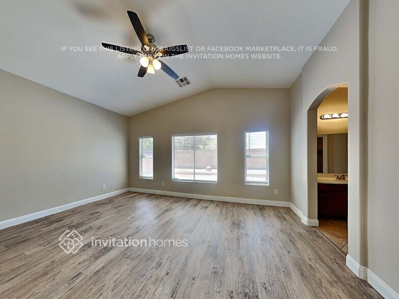 Building Photo - 2763 Bridleton Ave