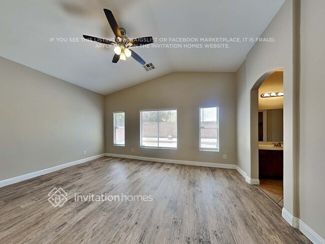 Building Photo - 2763 Bridleton Ave