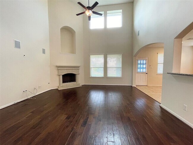 Building Photo - 5366 Blue Mountain Ln