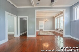 Building Photo - 2007 S Presa St