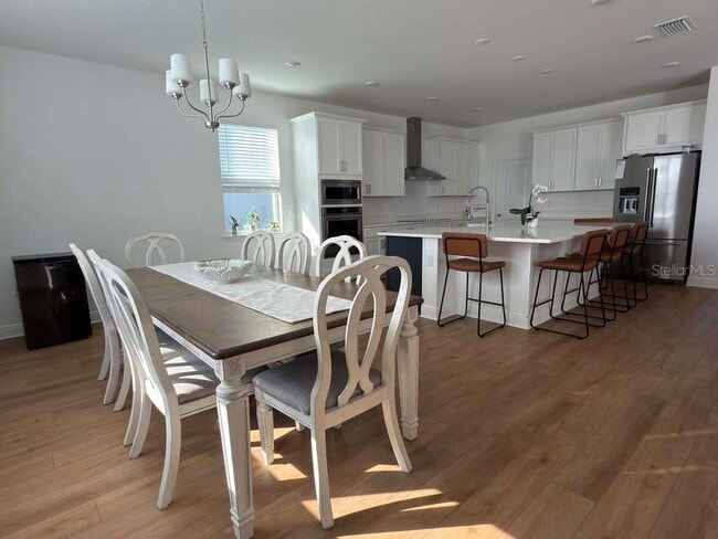 Building Photo - 1656 Pyramid Hl St