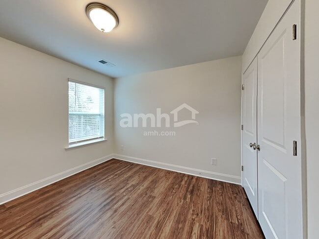 Building Photo - 133 Hazel Pk Dr
