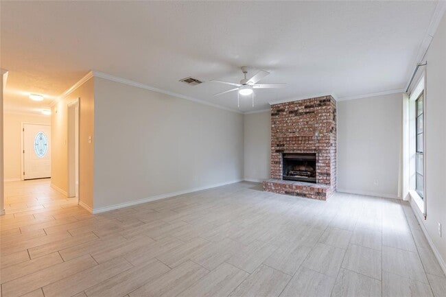 Building Photo - 2435 Heritage Bend Dr