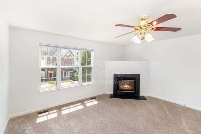 Building Photo - 45425 Clarkes Crossing Square