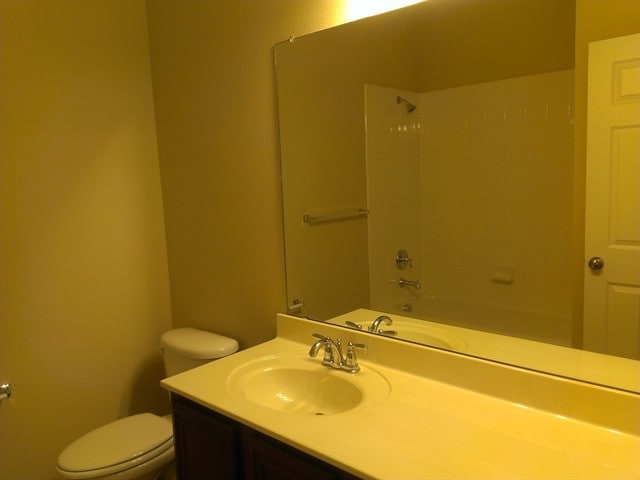 Building Photo - 5004 Birchwood Dr