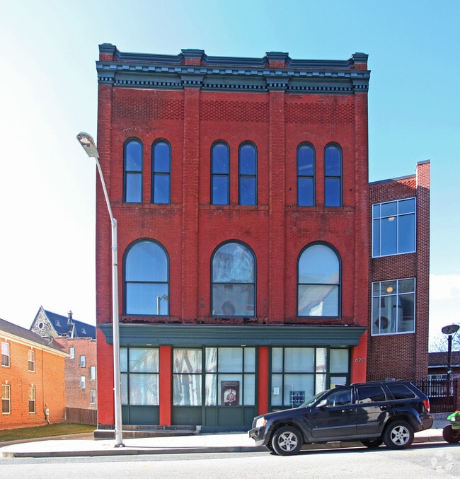 Building Photo - Heritage Crossing