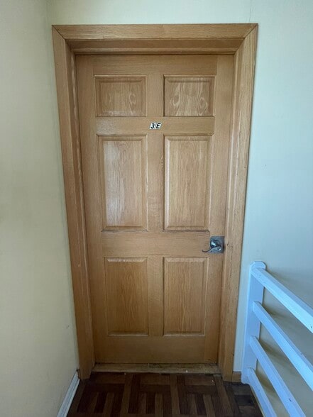 Enterance - 2440 River Rd