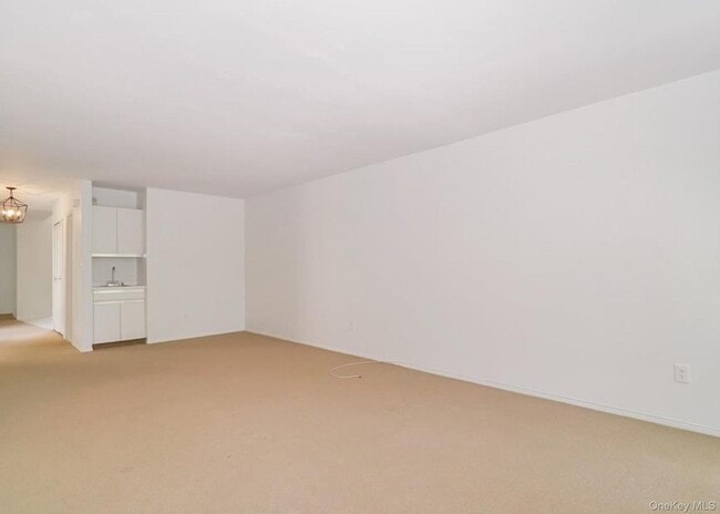 Building Photo - 277 Vista Dr