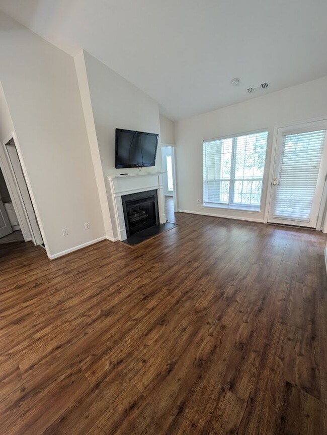 Building Photo - Palazzo at Park Center Top floor 2 bedroom condo