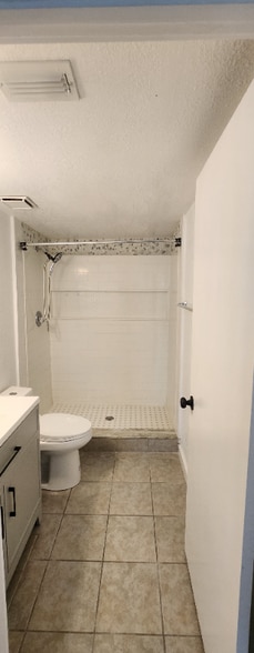 Building Photo - 33 Pony Express Dr