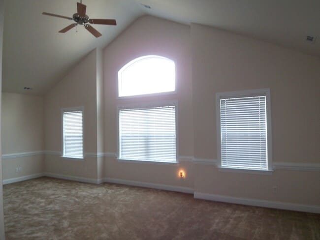 Building Photo - Immaculate 4/3 Home in Cureton! COMING SOON!