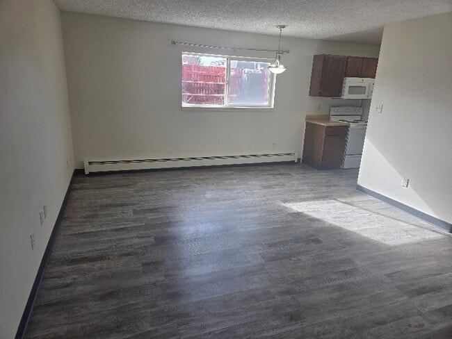 Building Photo - 2513 Sagebrush Ave