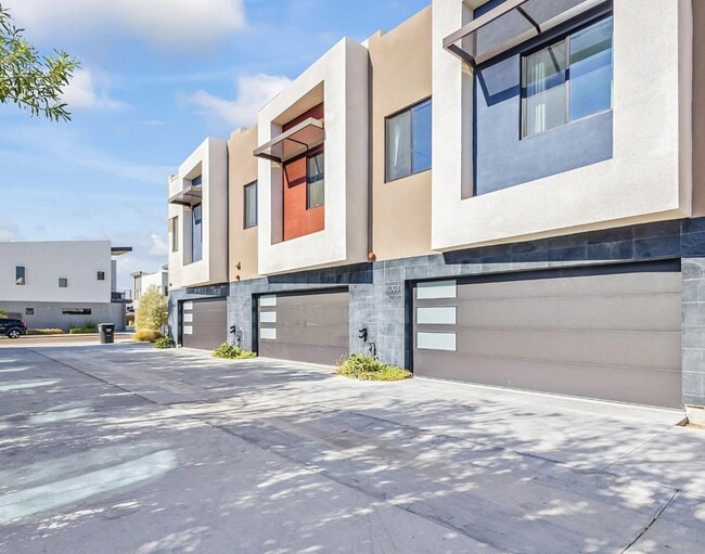 Building Photo - 3107 N 70th St