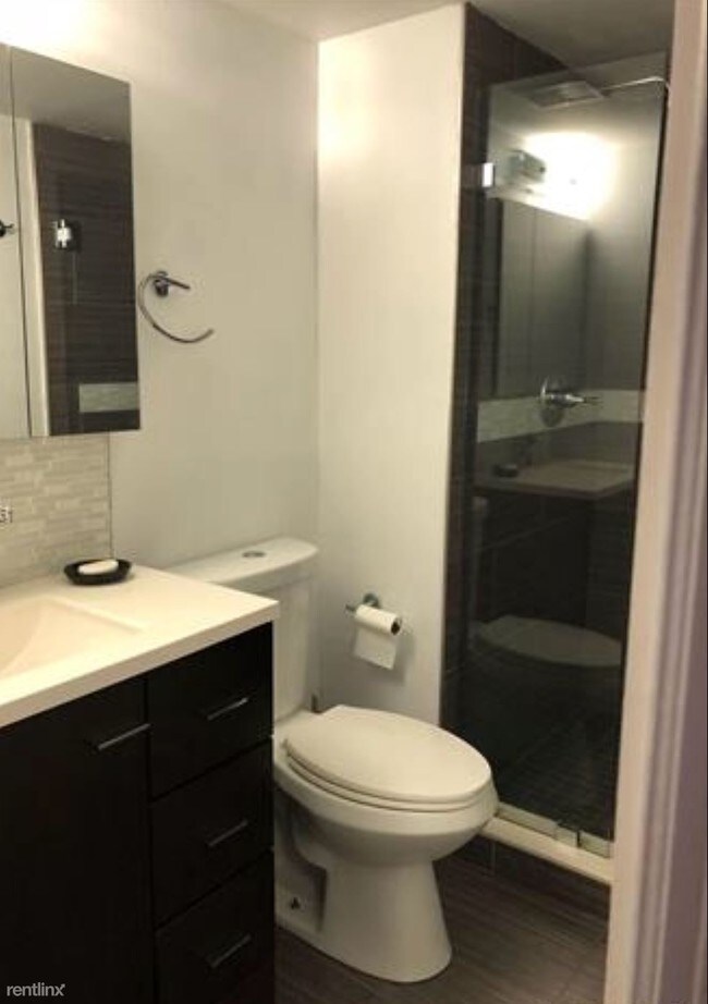 Building Photo - 2 br, 2 bath  - 8670 NW 6th Ln Apt 206
