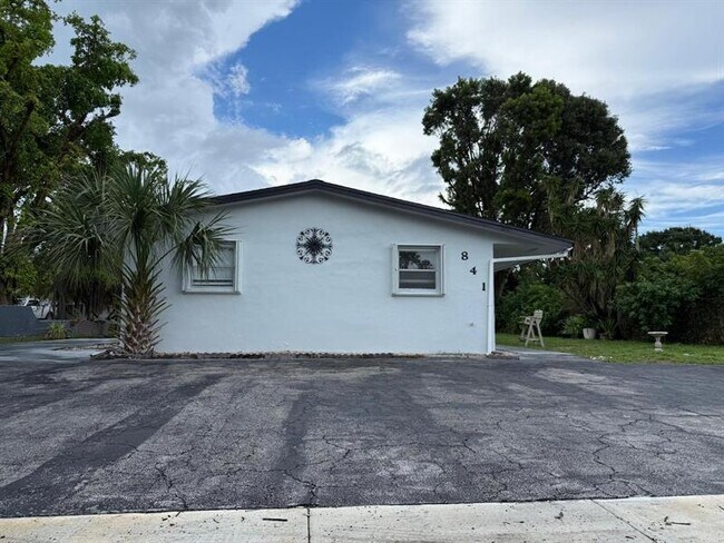 Building Photo - 841 NW 39th St