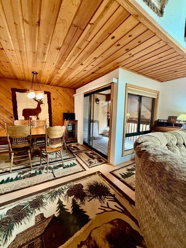 Building Photo - Fully Furnished 2BD/2BA Mountain Townhome | Cozy Pellet Stove | Parking Included