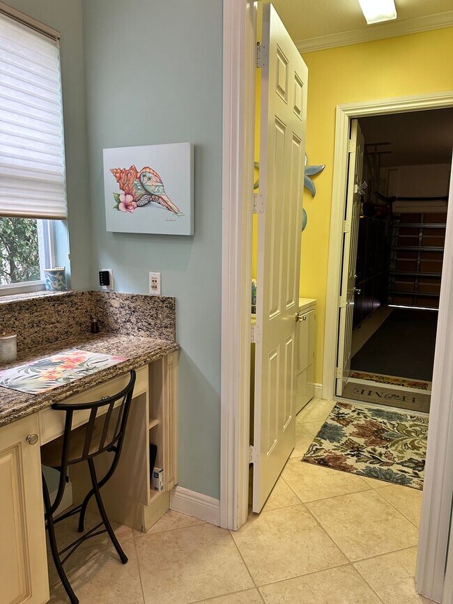 Building Photo - Fully Furnished Seasonal Home Rental with ...