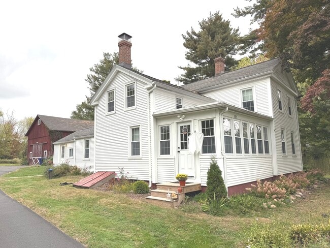 Primary Photo - 557 South St