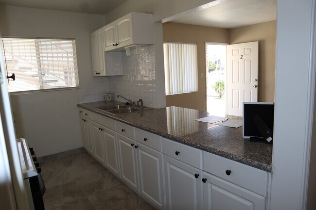 Building Photo - 7013 Coldwater Canyon Ave