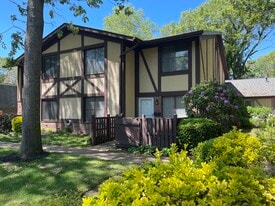 Building Photo - 158 Cambridge Dr