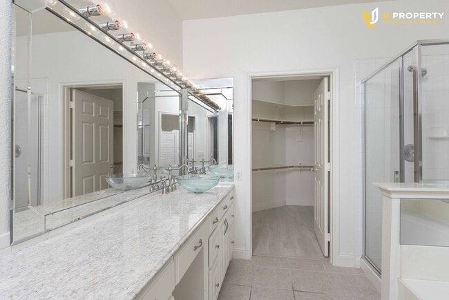 Building Photo - What's special