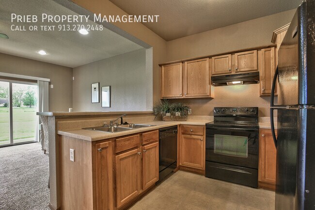 Building Photo - 856 S Woodson Ct