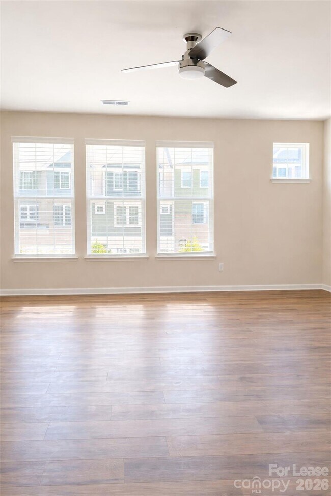 Building Photo - 1115 Bandon Dr