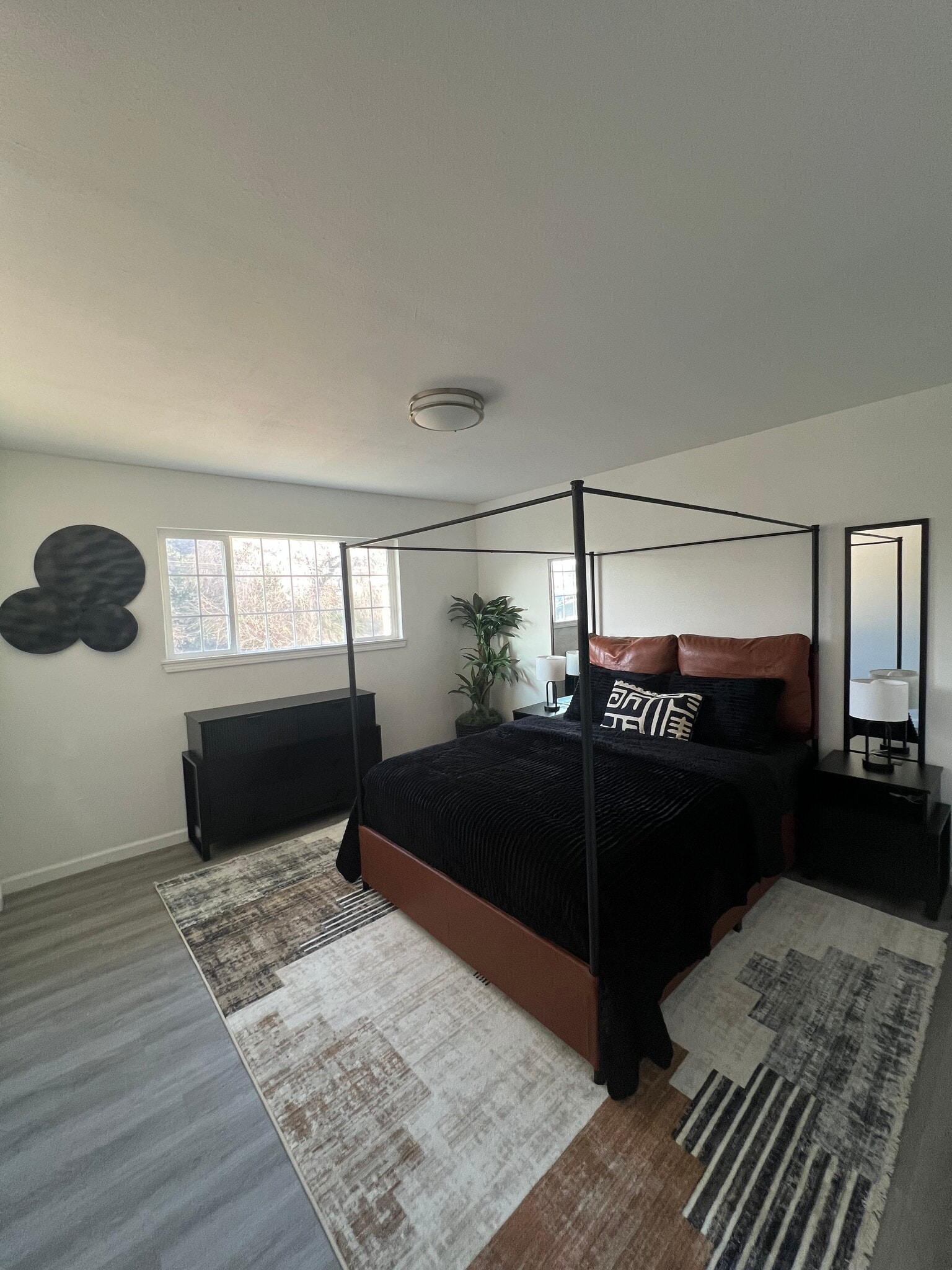 Building Photo - 750 Sheridan St