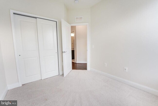 Building Photo - 2056 Alder Ln